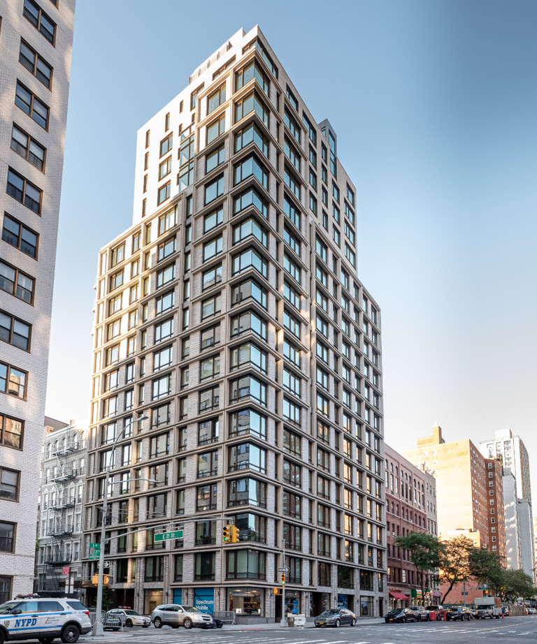 200 East 21st Street 200 East 21st Street